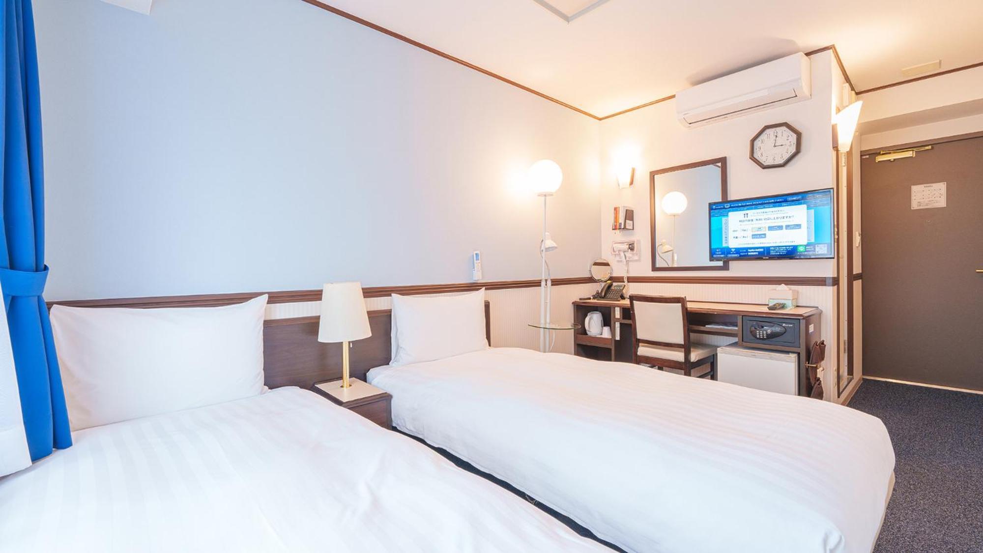 Toyoko Inn Shin-Osaka-eki Higashi-guchi Værelse billede